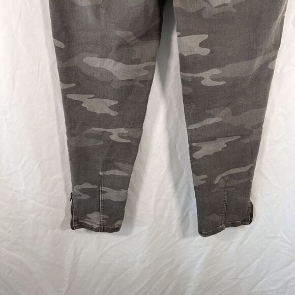 Jolt Jeans Women's 28W Green Camo Stretchy Mid Rise Cotton Blend Pockets - Picture 11 of 11